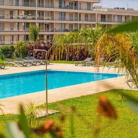 Alameda Formosa I By An Island * Funchal (Madeira)