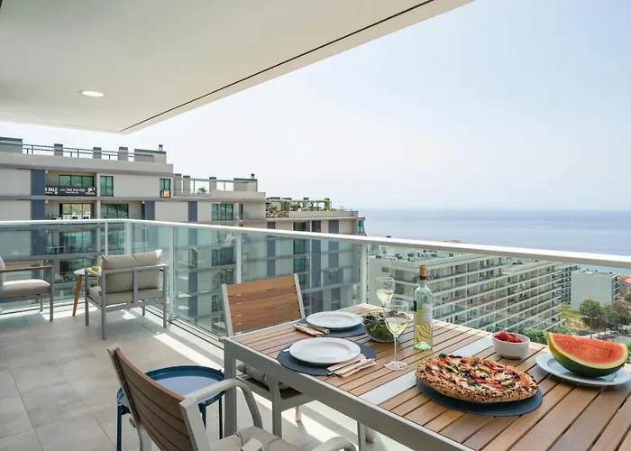 Alameda Formosa I By An Island