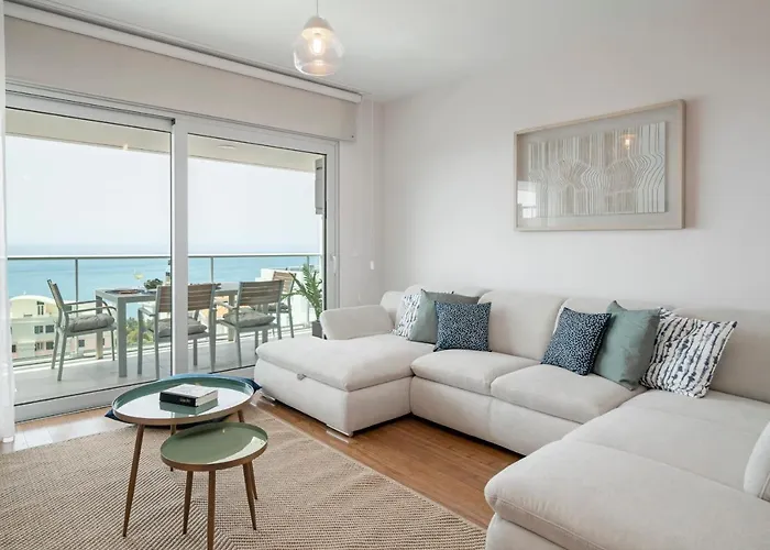 Alameda Formosa I By An Island *