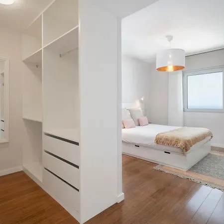 Alameda Formosa I By An Island Funchal (Madeira)