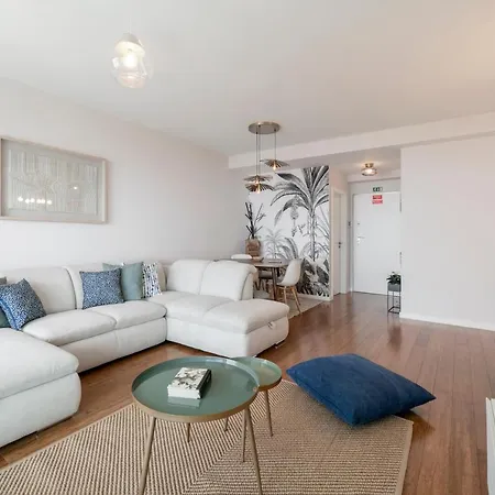 Alameda Formosa I By An Island Apartment *